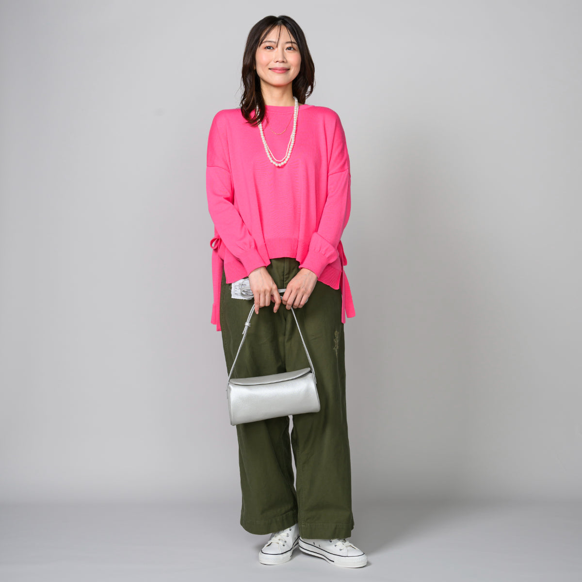 カプセル型ショルダーバッグ