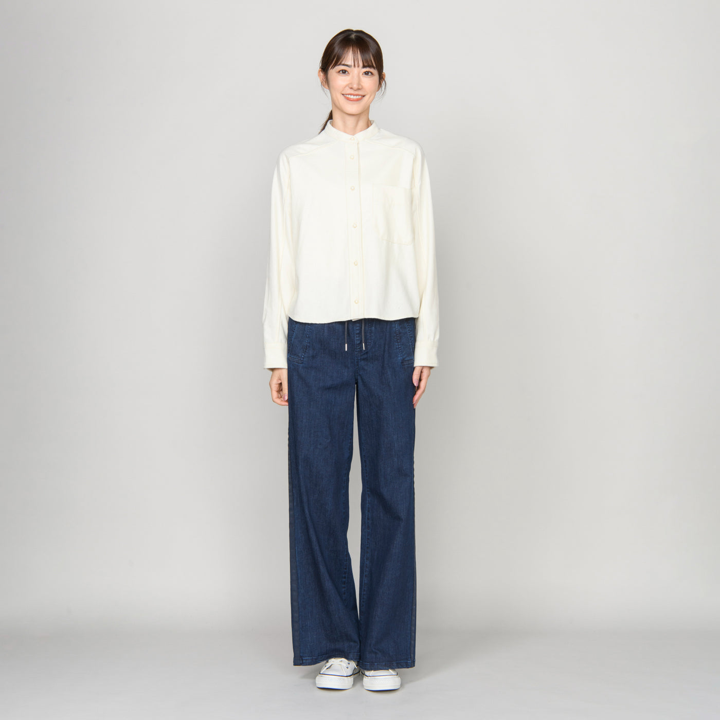 パールボタンブラウス24AW