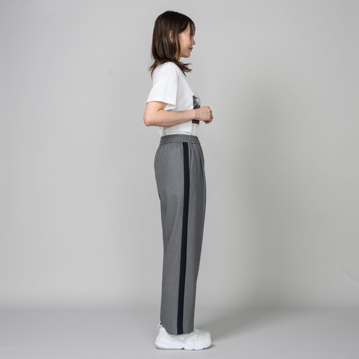 同素材切替ライン入りパンツ