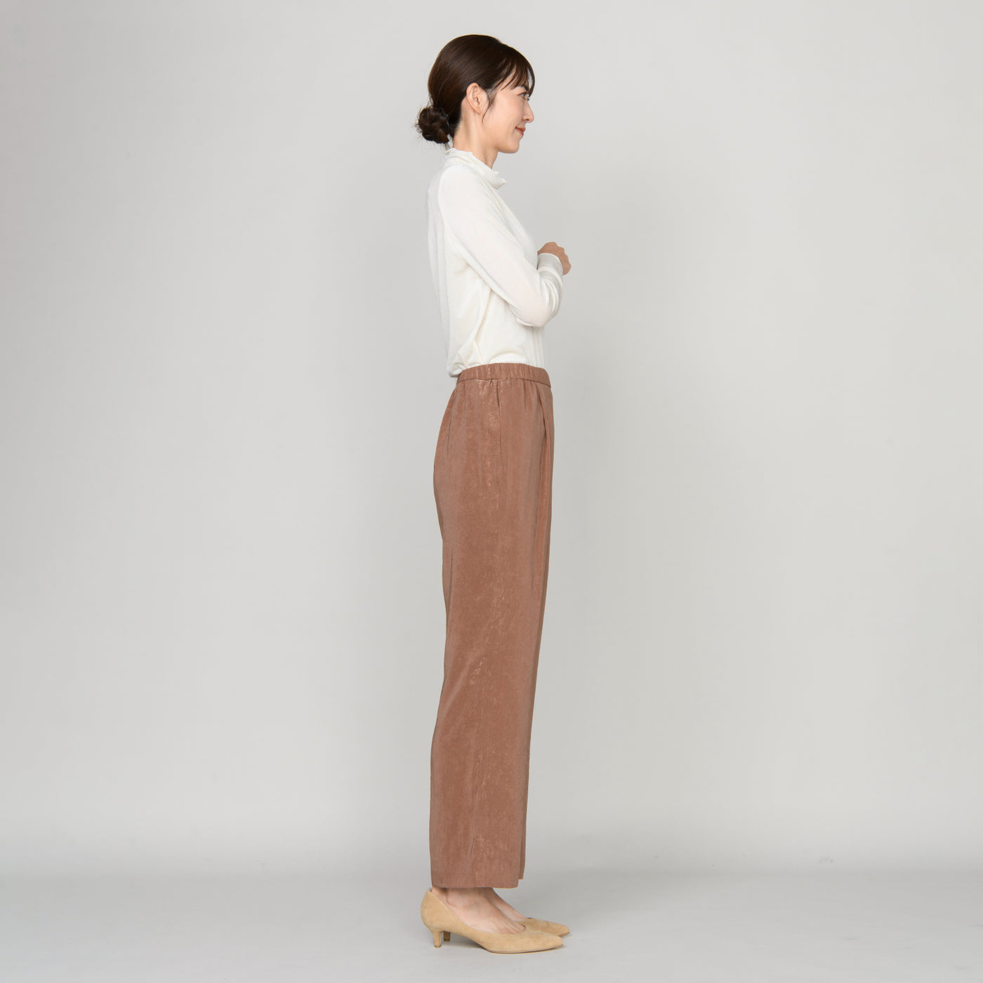 ピーチサテンストレートパンツ