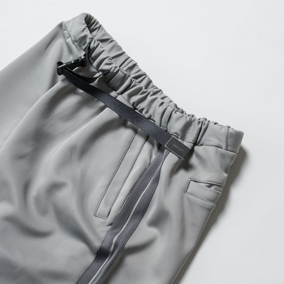 ニータックトラックパンツ