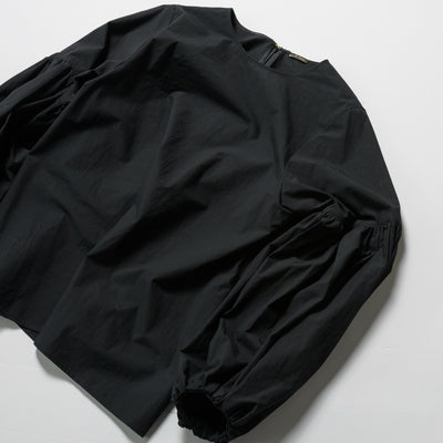 パフスリーブブラウス