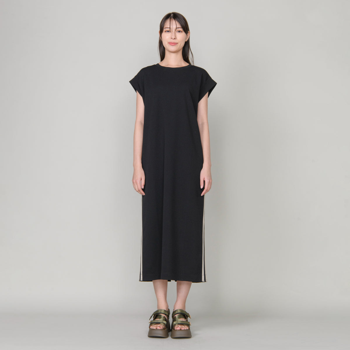 厚底テープサンダル